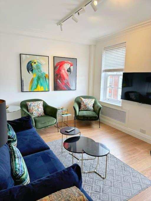 The Mayfair Gem Apartment *